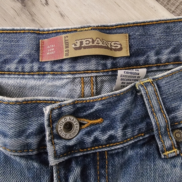 Old Navy Ultra Low Waist Denim Shorts (size 4) - Picture 9 of 12